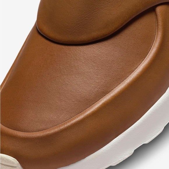 Nike Air Max Caramel Ale Brown Thea Mid Ankle Booties Sneakers Womens 10 NEW - Picture 13 of 16